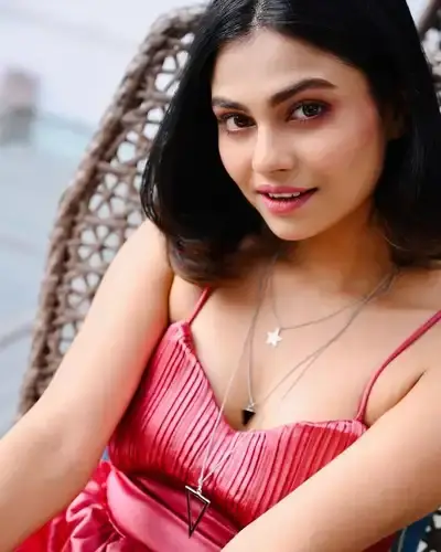 Escort Service Nallagandla